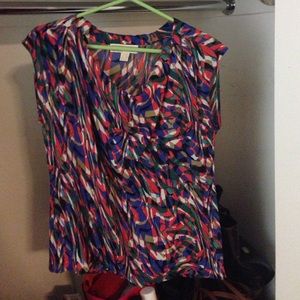 Multi color patterned sleeveless top