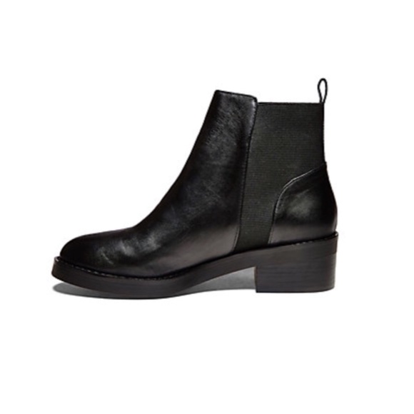 Steve Madden Shoes - Steve Madden • shrill