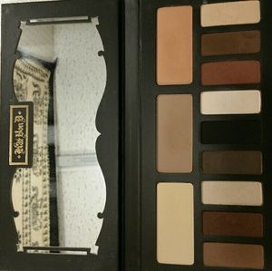 SWATCHED Kat Von D shade + light eye palette
