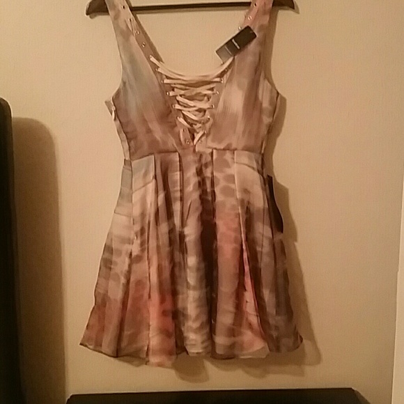 1 day sale Bebe dress❤NWT final price