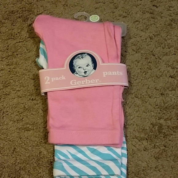 2pack Gerber baby  pants size 3-9 months