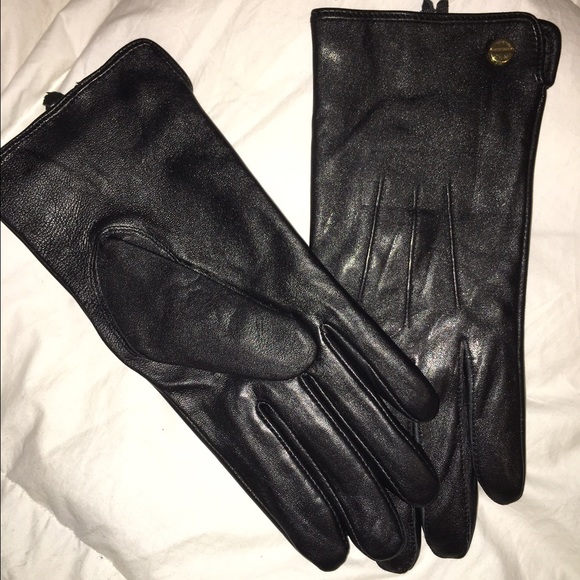 Leather riding gloves