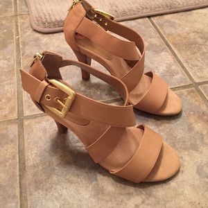 Adrienne Vittadini Heels with adjustable buckle  7