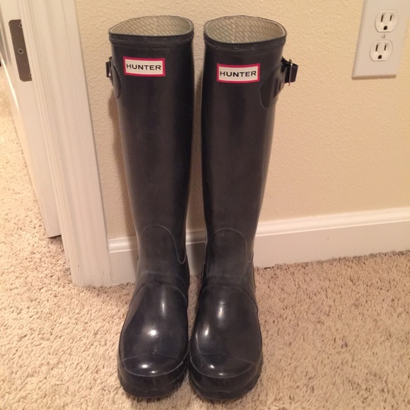 Navy gloss Hunter boots