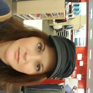 Meet your Posher, Sabrina