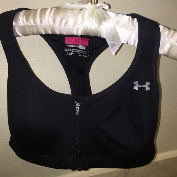 Sports bra extremely supportive 34C UA brand