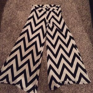 Palazzo pants chevron print