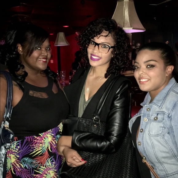 Meet your Posher, Jazmine - Picture 2 of 6