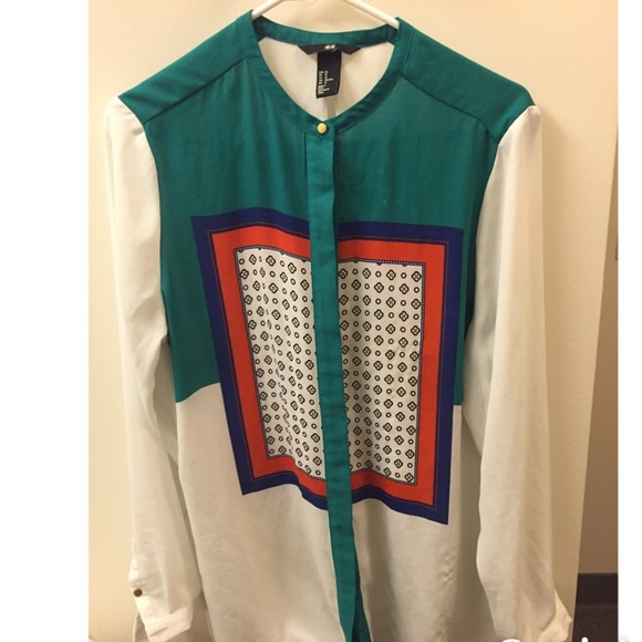 Beautiful gently worn H&M blouse.