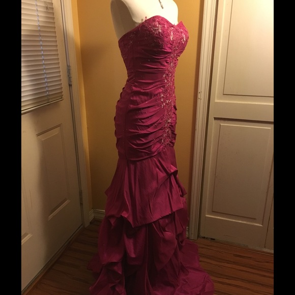 SOLD-Formal Dress - Picture 2 of 3