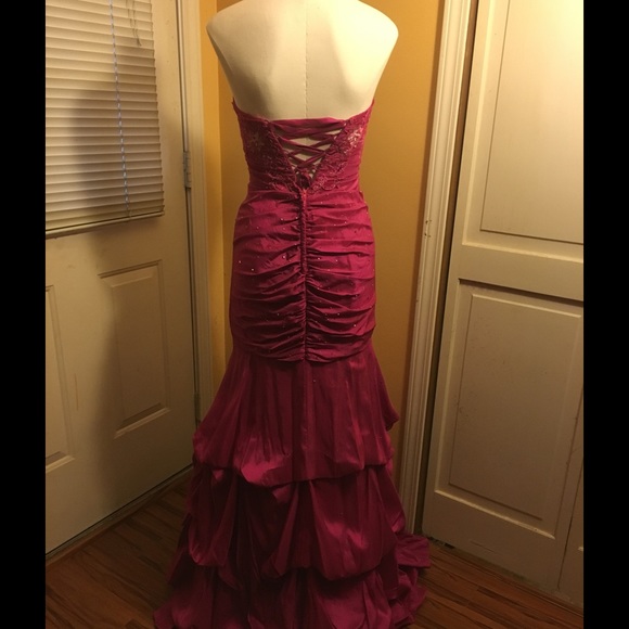 SOLD-Formal Dress - Picture 3 of 3