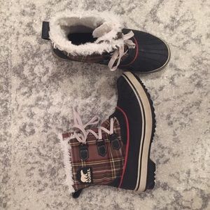 SOREL boots- size 8- brown plaid