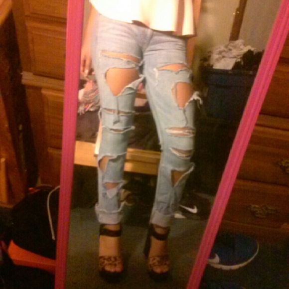 Destroyed Hollister Skinny Jeans
