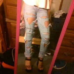 Destroyed Hollister Skinny Jeans
