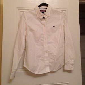 Vineyard Vines white button down shirt
