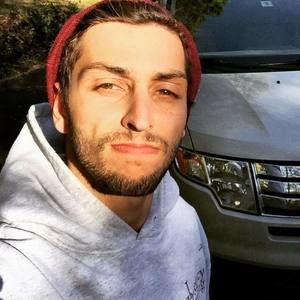 Meet your Posher, Victor