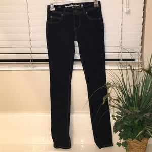 dark blue denim skinny jeans