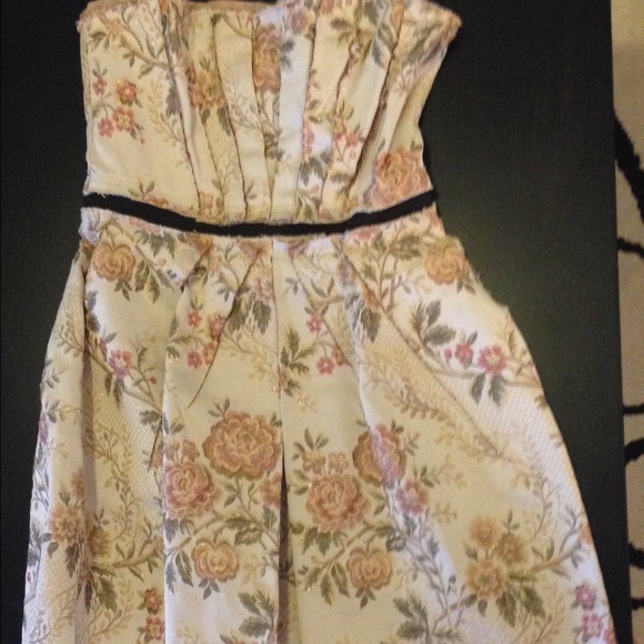 D&G floral dress, brand new, never worn, tagless