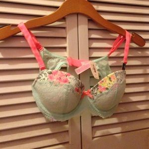 Victoria's Secret bra