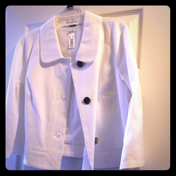 Liz & Co white jacket