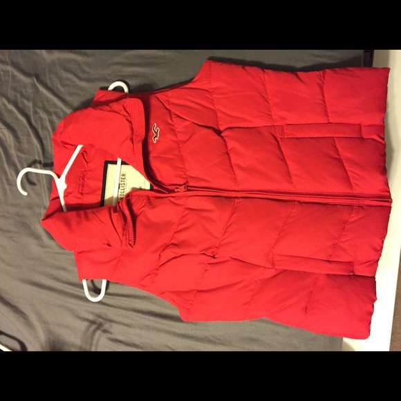 Hollister vest