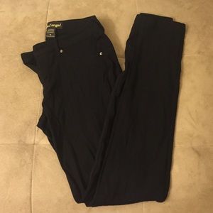 Cute black jeggings 😘