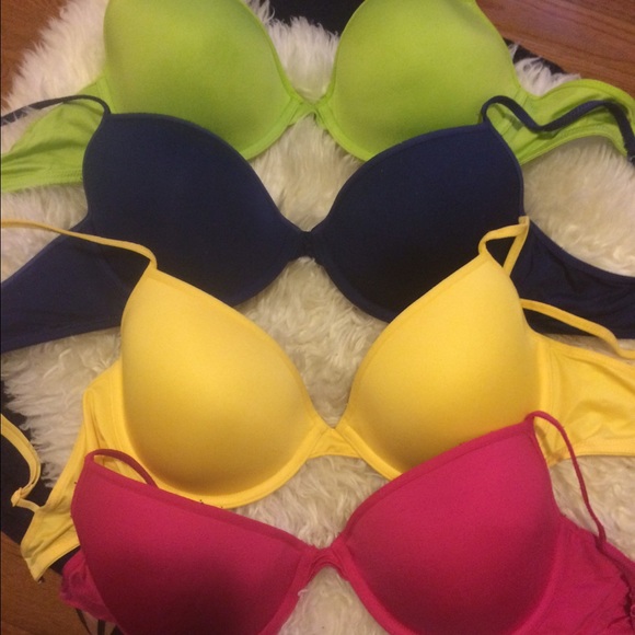 Xhilaration bras (set of 4)