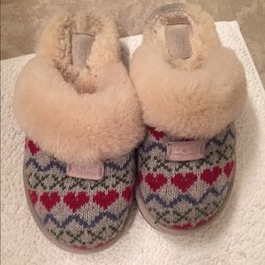 UGG Australia cozy knit slipper/shoes size 6