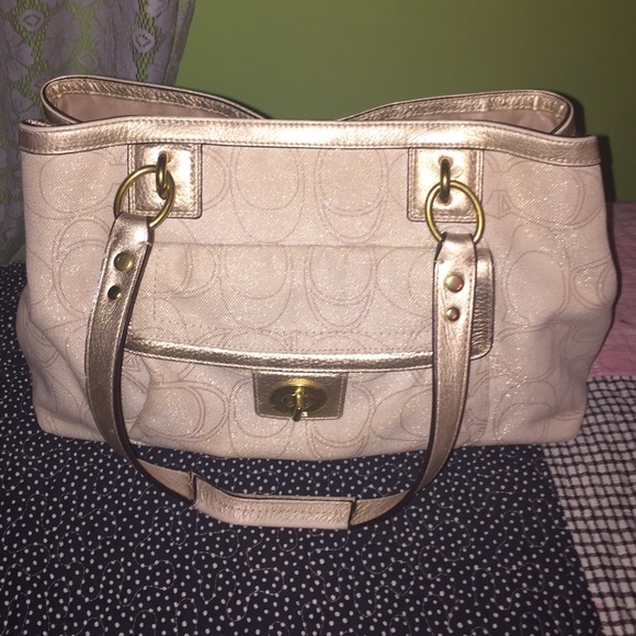Coach shoulder bag