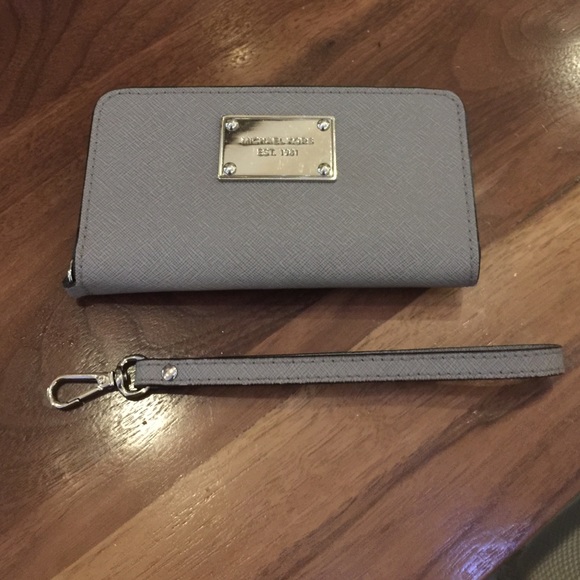 Michael Kors Handbags - Michael Kors Saffiano Leather Tech Wristlet