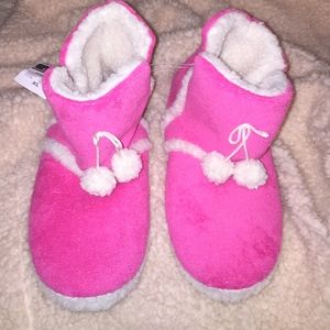 BRAND NEW PINK SLIPPERS