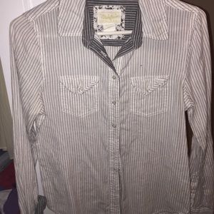 Long sleeve striped shirt