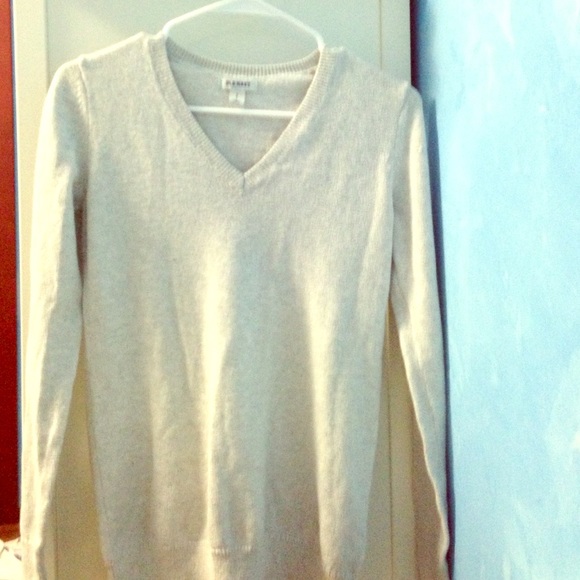 Light grey sweater