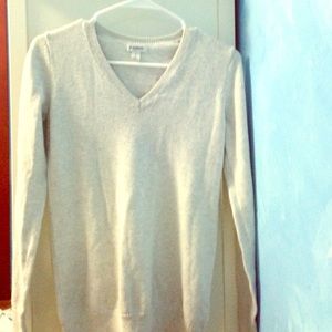Light grey sweater