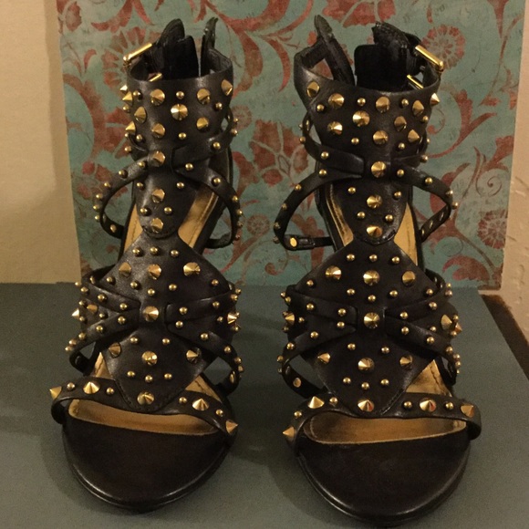 Guess / Never Worn