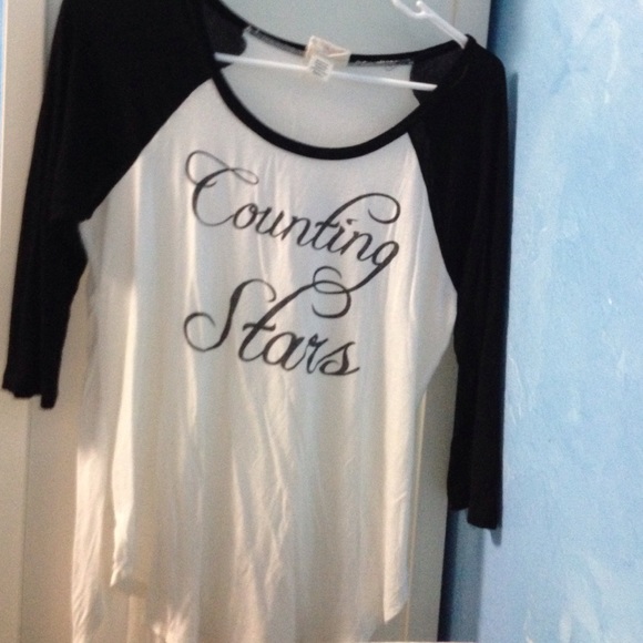 Long sleeve tee