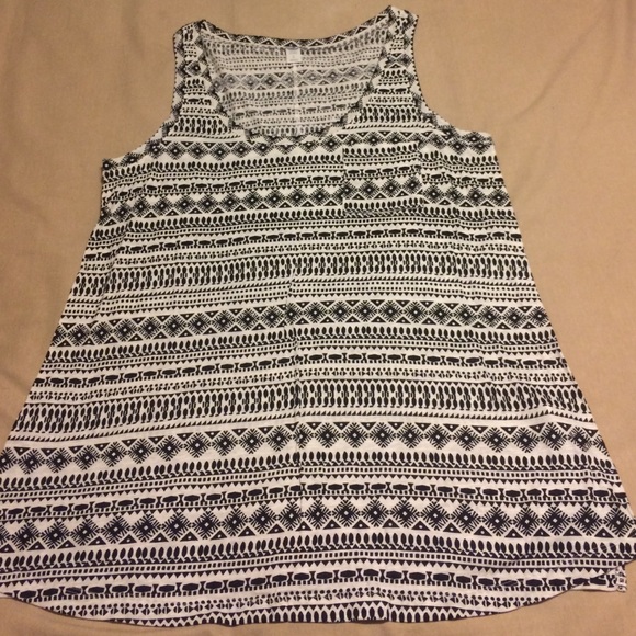 NWOT Tribal print maternity tank top