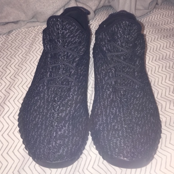 YEEZY 350 BOOST