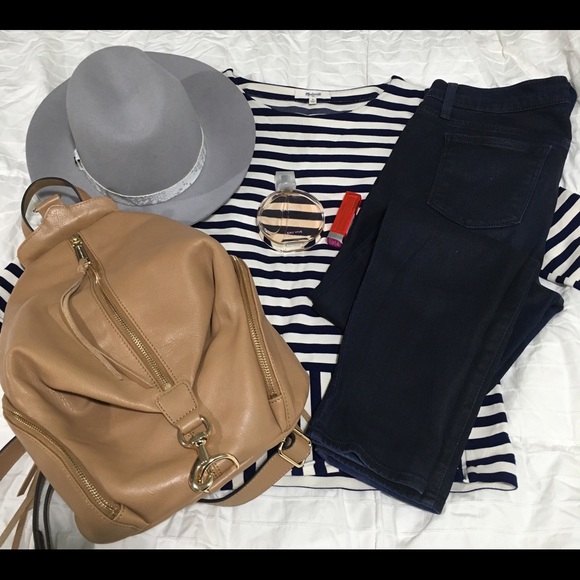 ❌SOLD❌Madewell Navy Striped top