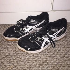 Asics volleyball shoes