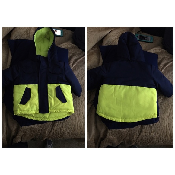 12 month Winter jacket - Picture 1 of 3