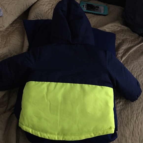 12 month Winter jacket - Picture 2 of 3