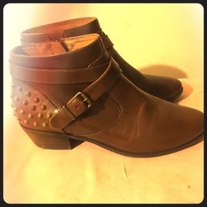 Ankle boots