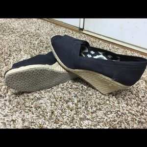Black Skechers wedges