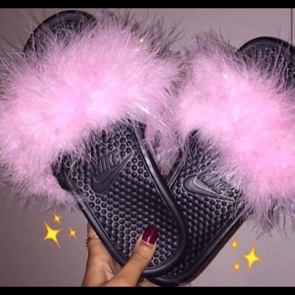 Furry Nike Slides - Picture 3 of 4