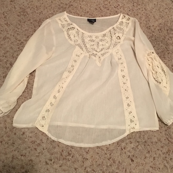 Rue21 Tops - White Boho Top With Elbow Detail