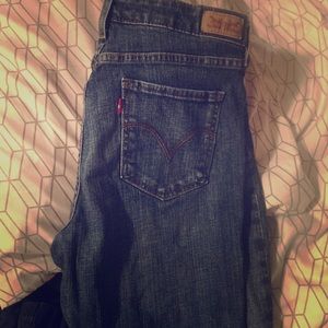 Levi mild rise skinny