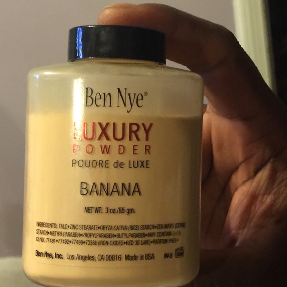 Ben Nye  LUXURY POWDER BANANA 3 oz bottle . - Picture 1 of 4
