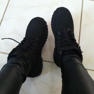 black timbs price