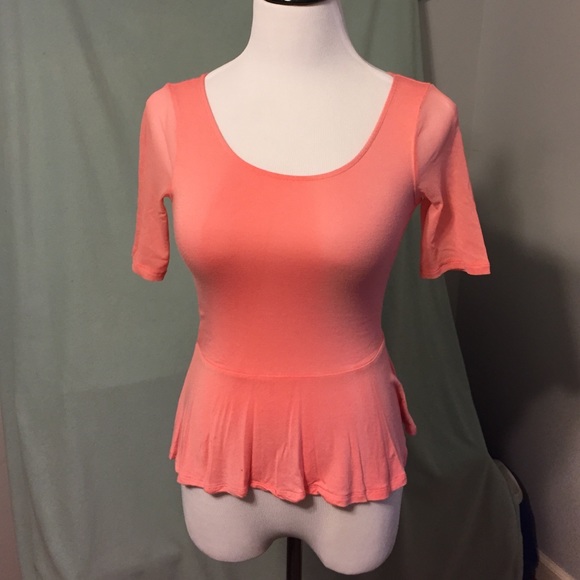 Express short sleeve top